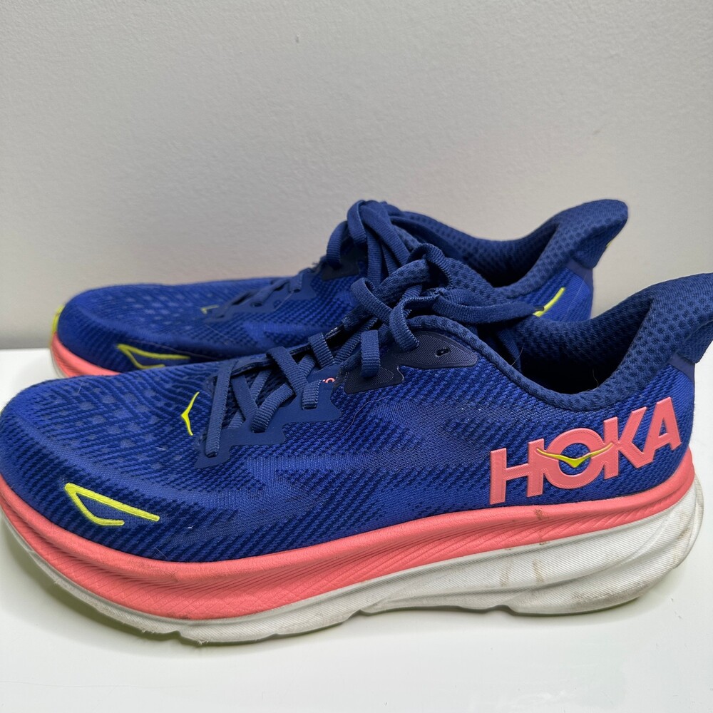 Hoka Shoes Women 9.5B Clifton 9 Blue Coral Running Sneaker Comfort Walking
